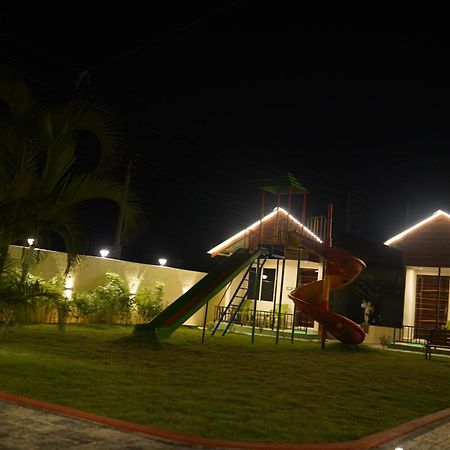 New Mouchak Hotel & Resorts Tajpur Luaran gambar