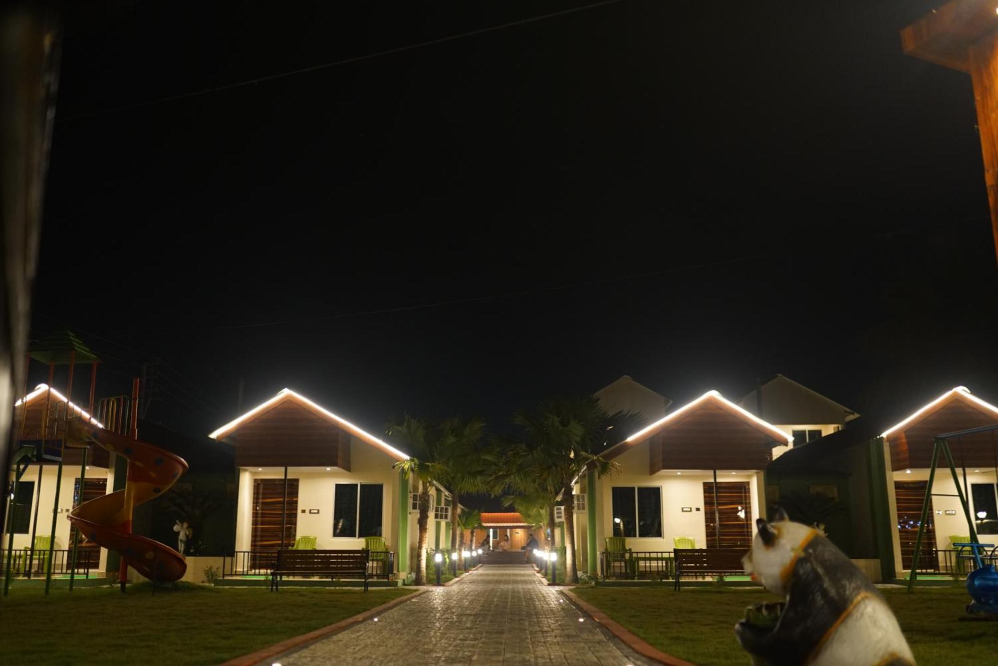 New Mouchak Hotel & Resorts Tajpur Luaran gambar